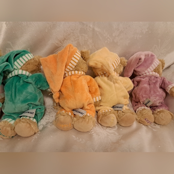 F.A.O. SCHWARZ Sleepy Time Teddy Bears Days Of The Week! - Picture 9 of 16